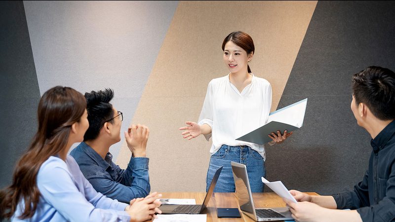 根据以上因素，弱电系统集成施工价格的大致范围如下：